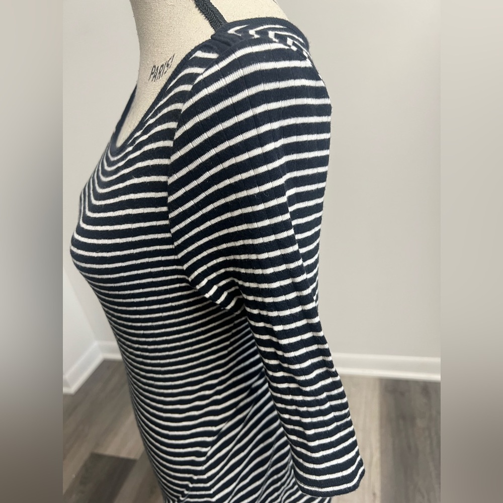3/4 Length Sleeve Shirt! - Picture 5 of 15
